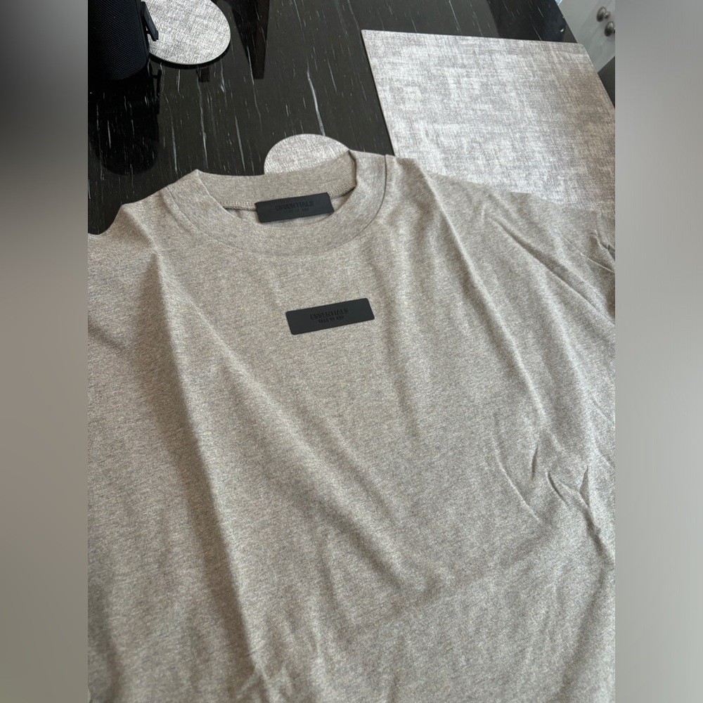Essential t-shirt